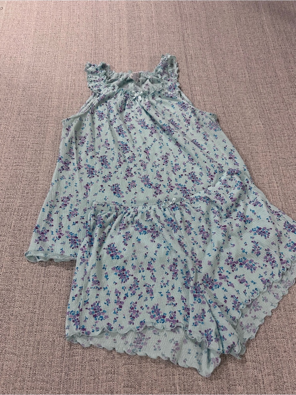 Light Mint Floral Ruffle Tank & Shorts Pajama Set. Size M